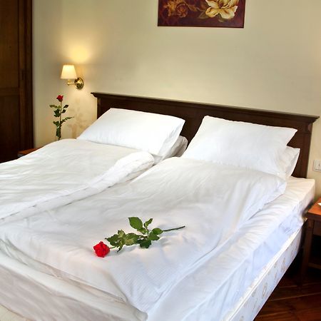 Kobza Haus Old Town Bed & Breakfast Гданск Екстериор снимка