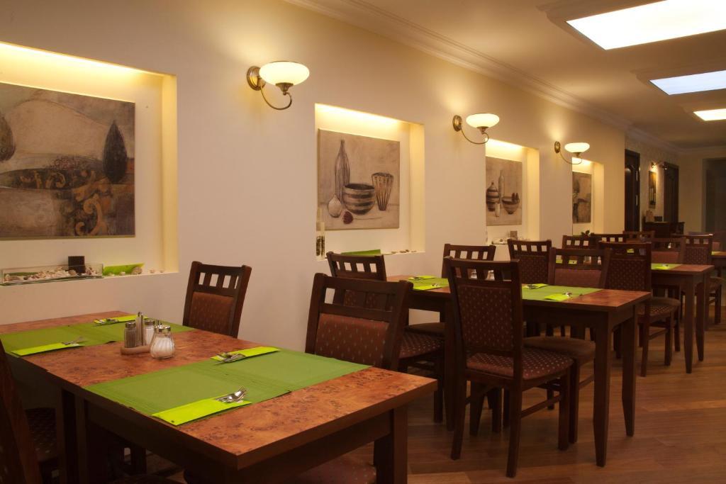 Kobza Haus Old Town Bed & Breakfast Гданск Екстериор снимка